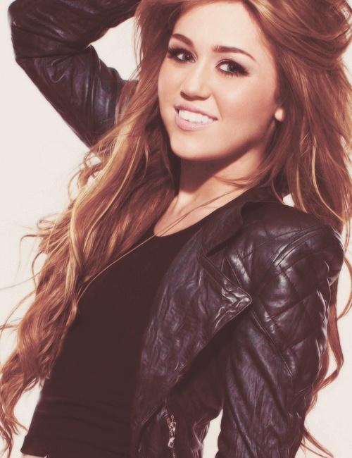 Photo:  Miley Cyrus 01